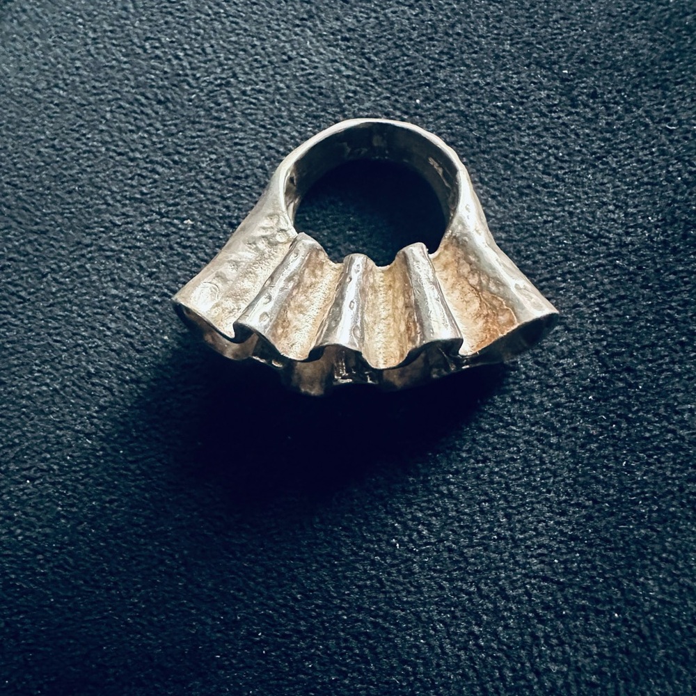 Unique Silver Statement Ring - Picture 5 of 5